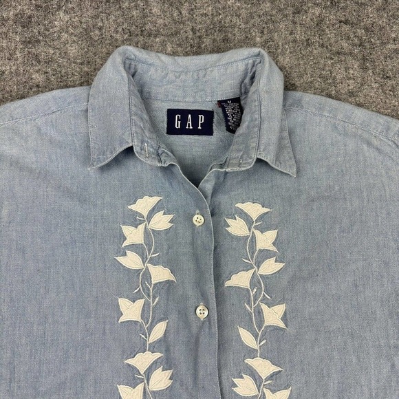 GAP Tops - Vintage GAP Shirt Woman Medium Chambray Embroidered Coastal Cowgirl 90s Y2K